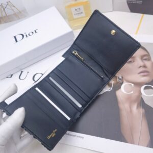 【AT10149】ディオールのクラシックなエンボス加工輸入牛革財布 | 豪華なデザインと高級感 | Gucci