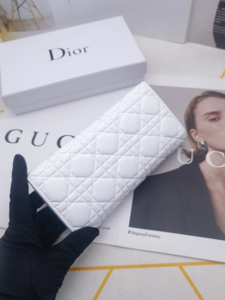 【AT10152】ディオール Dior ロングウォレット - クラシックな菱形柄と贅沢な質感 | Gucci Firenze