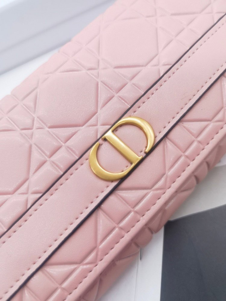 【AT10153】プラダ（Prada）のピンク色のクラシックシリーズ長財布：日常必需品をエレガントに収納 | Dior Paris