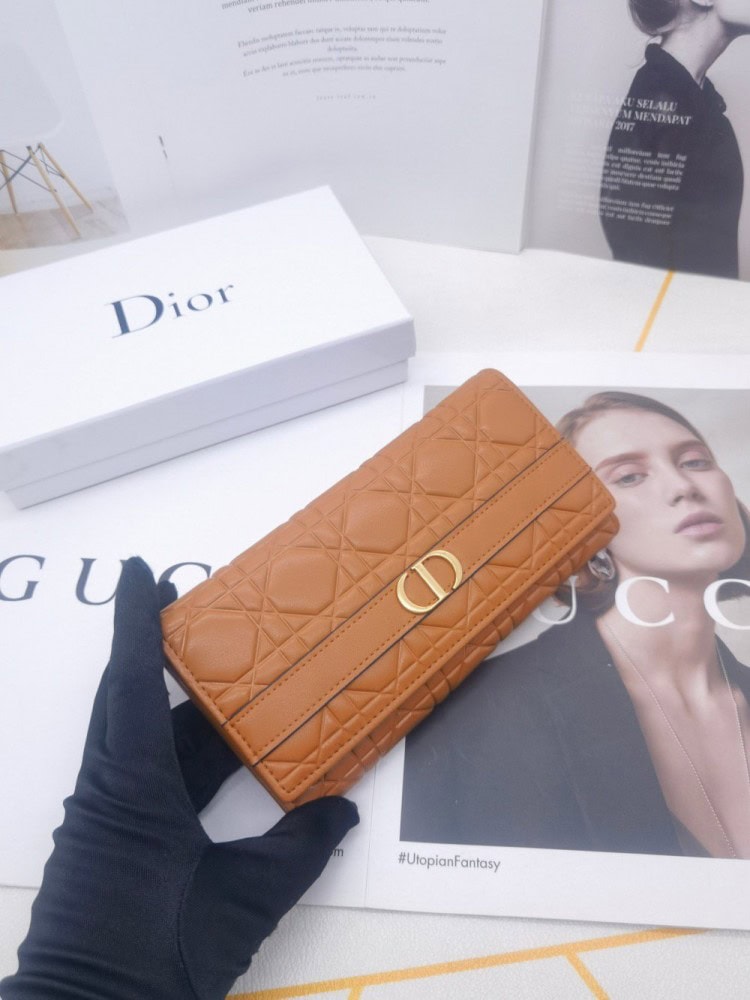 【AT10154】フランスエレガンスを演出する 高級牛革財布【ブランド名:CD】 | Christian Dior