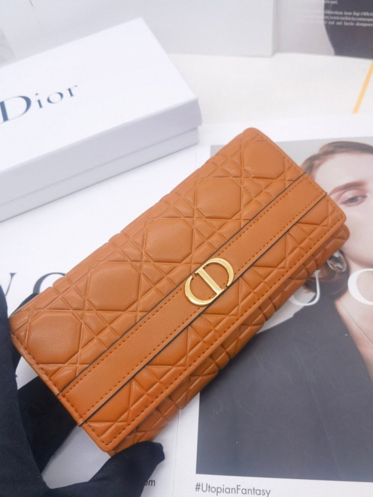 【AT10154】フランスエレガンスを演出する 高級牛革財布【ブランド名:CD】 | Christian Dior