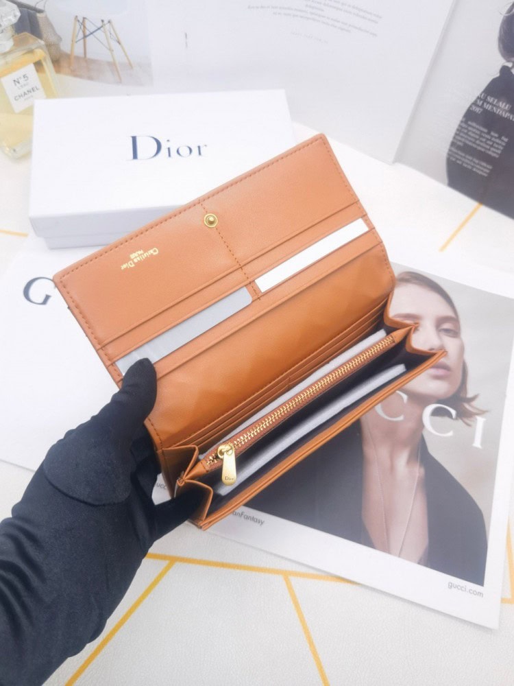 【AT10154】フランスエレガンスを演出する 高級牛革財布【ブランド名:CD】 | Christian Dior