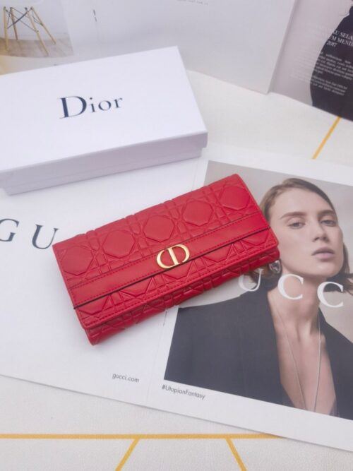 【AT10155】ディオールのクラシックなエレガントレッドレザーウォレット | Christian Dior