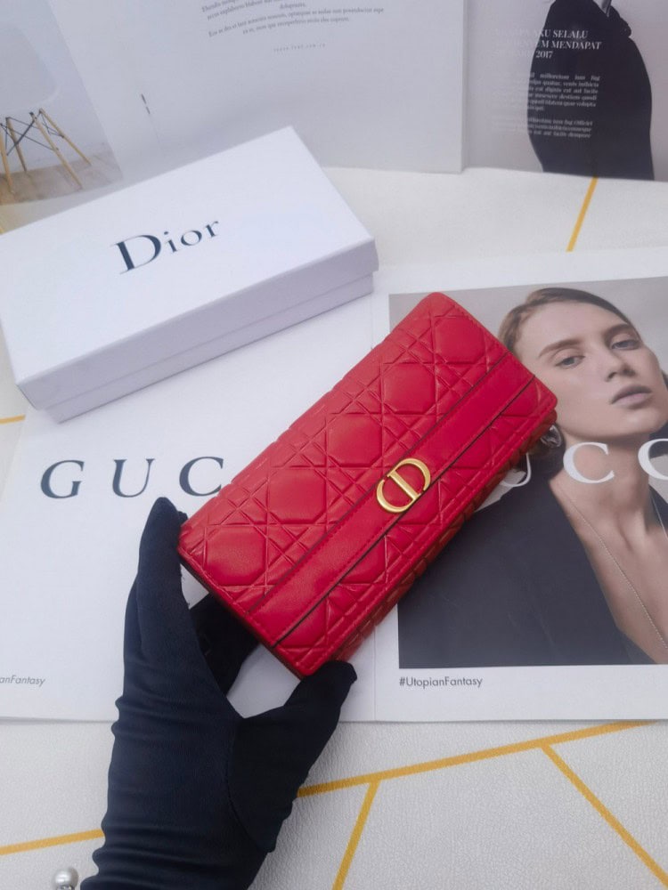 【AT10155】ディオールのクラシックなエレガントレッドレザーウォレット | Christian Dior