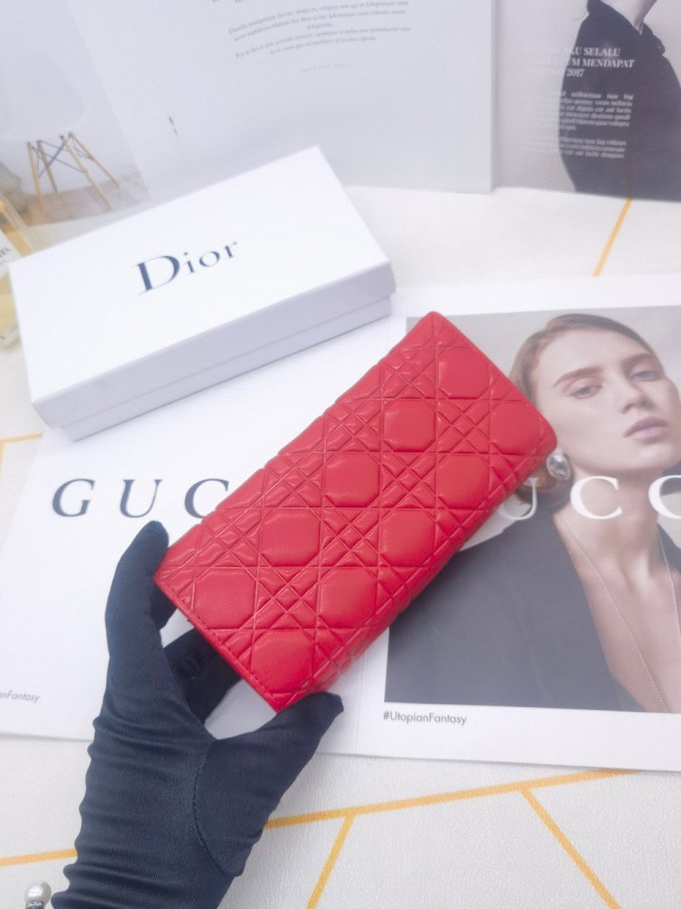【AT10155】ディオールのクラシックなエレガントレッドレザーウォレット | Christian Dior
