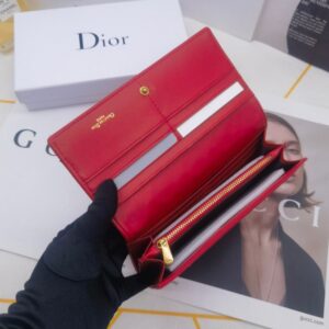 【AT10155】ディオールのクラシックなエレガントレッドレザーウォレット | Christian Dior