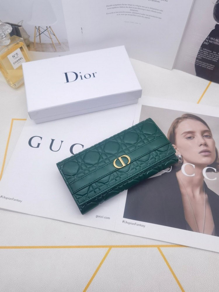 【AT10156】ディオール レディ・ディオールシリーズ ダイヤ型型押し加工 輸入牛革 財布 | Gucci Firenze
