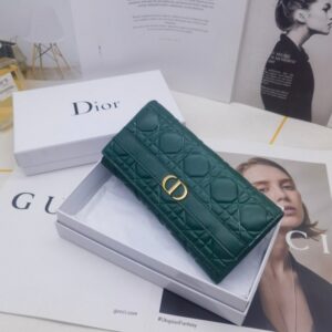 【AT10156】ディオール レディ・ディオールシリーズ ダイヤ型型押し加工 輸入牛革 財布 | Gucci Firenze