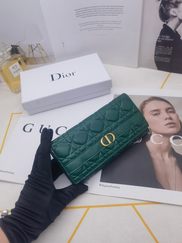 【AT10156】ディオール レディ・ディオールシリーズ ダイヤ型型押し加工 輸入牛革 財布 | Gucci Firenze
