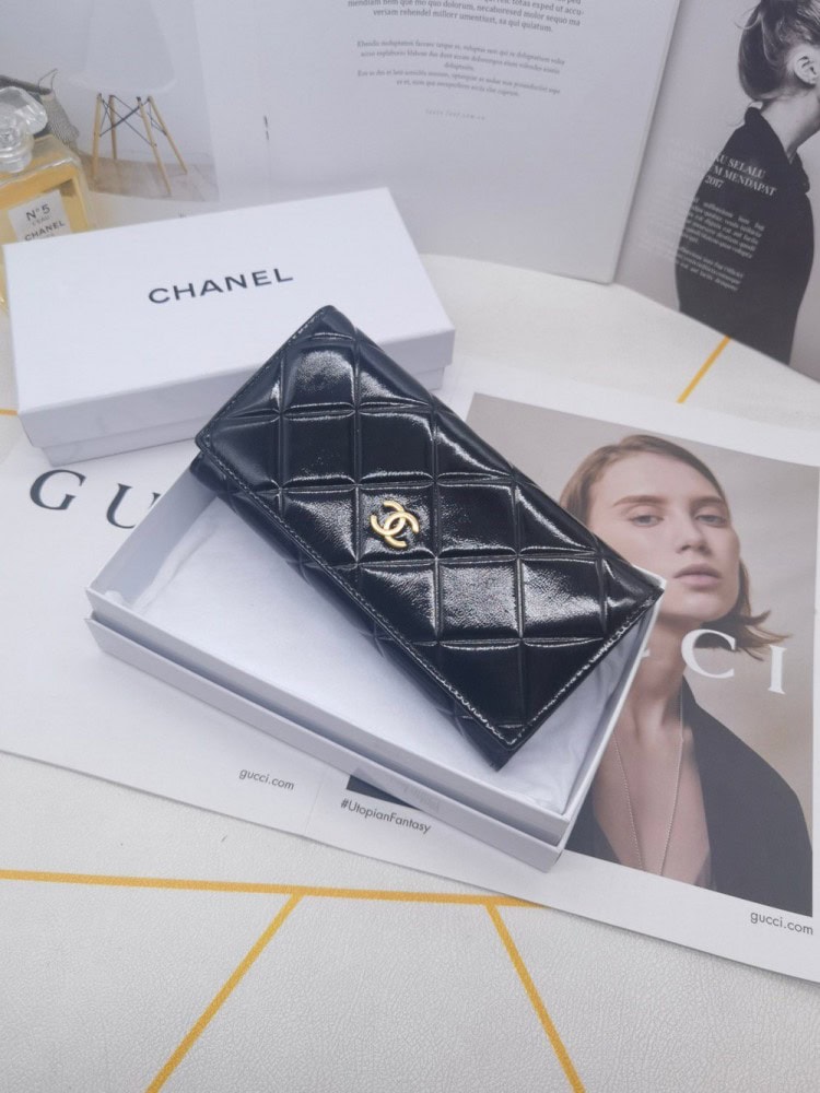 【AT10157】シャネルのクラシックなダイヤ柄牛革財布 | Chanel