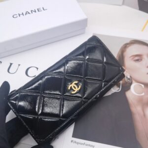 【AT10157】シャネルのクラシックなダイヤ柄牛革財布 | Chanel