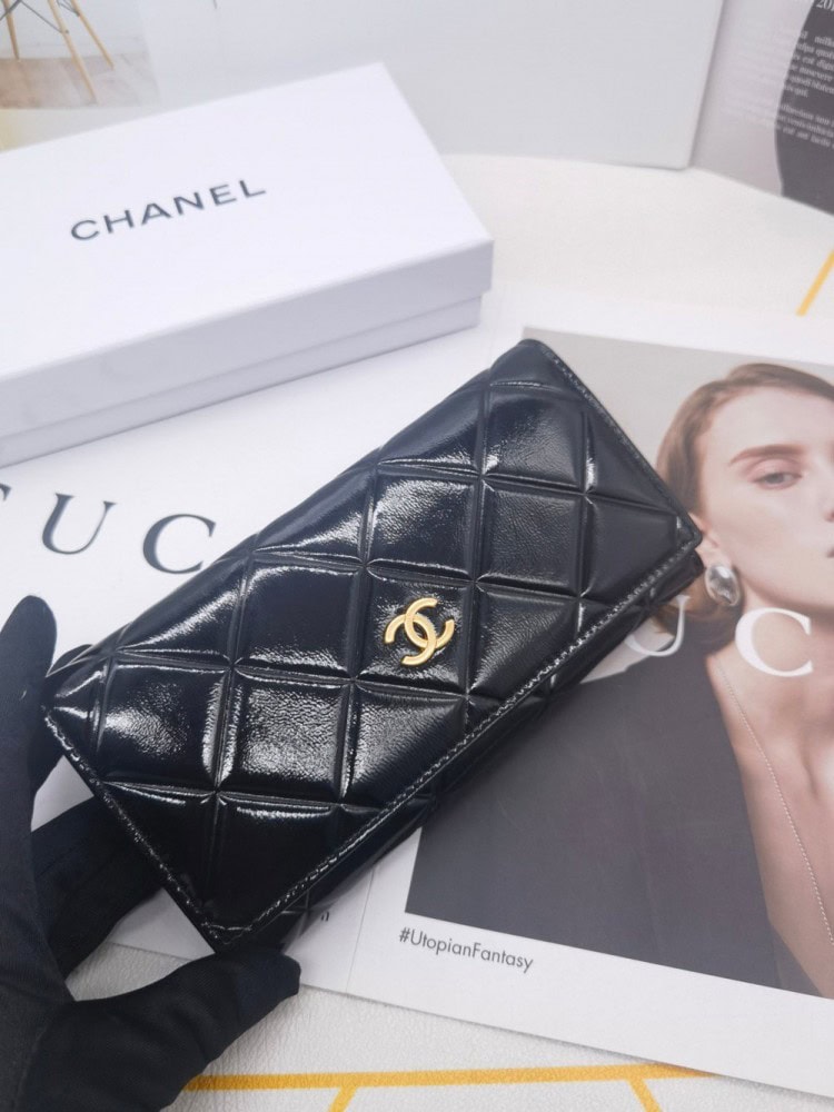 【AT10157】シャネルのクラシックなダイヤ柄牛革財布 | Chanel