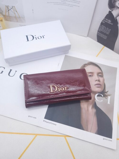 【AT10160】ディオールDIOR ワインレッドの高級牛革財布 クラシックなデザインと高級感、多機能カード収納 | Dior