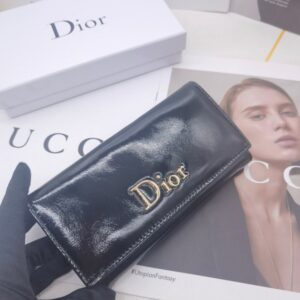 【AT10161】ディオール高級な財布 - 都会のスタイルと品質を演出するエレガントなアイテム | Dior Paris