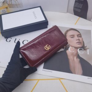 【AT10163】グッチ(Gucci) ワインレッドの牛革財布 クラシックな贅沢スタイル | Gucci Firenze