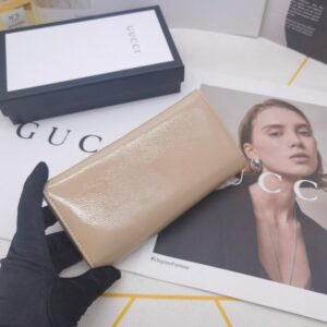 【AT10164】グッチのパールホワイトレザーウォレット：高級感とエレガンスを演出するクラシックデザイン | Gucci Firenze