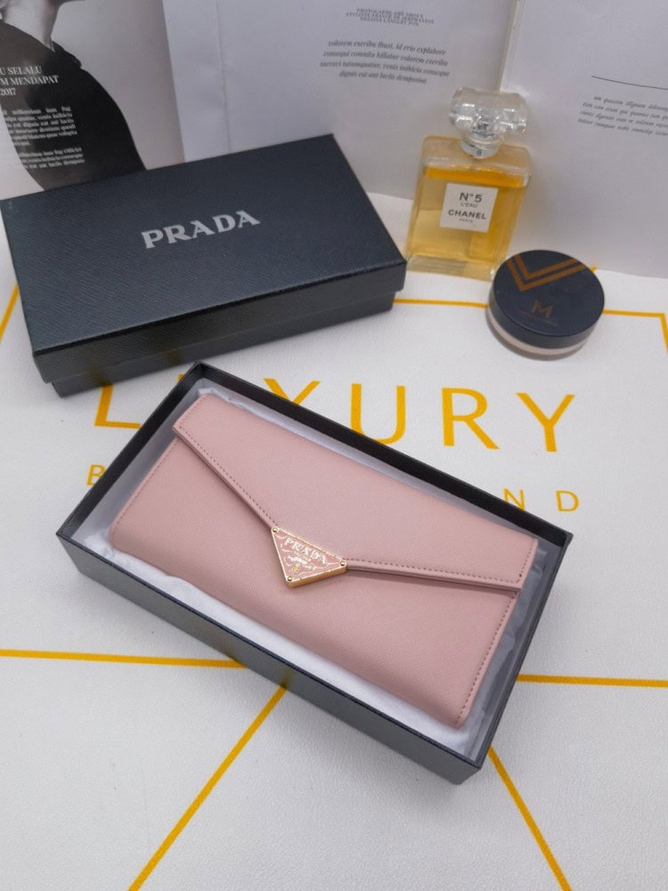 【AT10167】プラダ ピンク色牛革フラップ型高級財布 | Prada