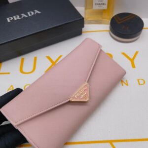 【AT10167】プラダ ピンク色牛革フラップ型高級財布 | Prada