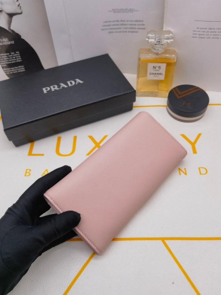 【AT10167】プラダ ピンク色牛革フラップ型高級財布 | Prada