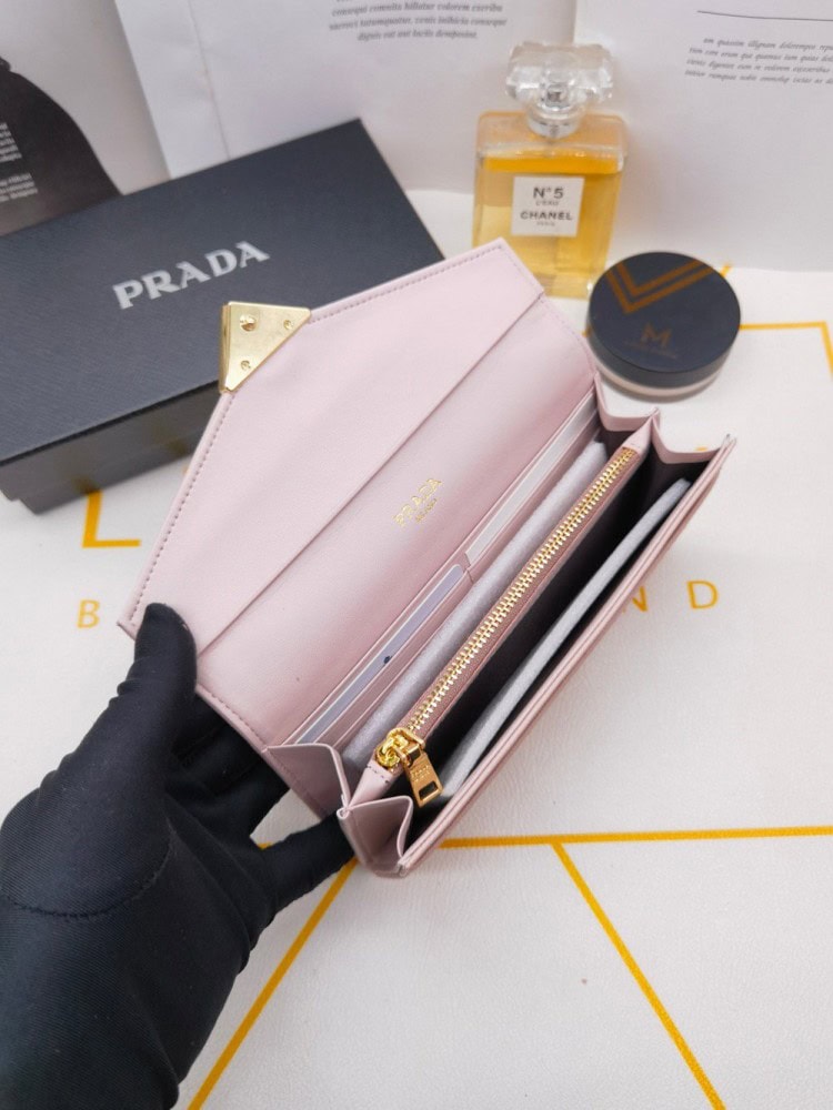 【AT10167】プラダ ピンク色牛革フラップ型高級財布 | Prada
