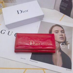 【AT10170】ディオールの赤い牛革財布 - 高級エレガンスで品位向上！ | Christian Dior