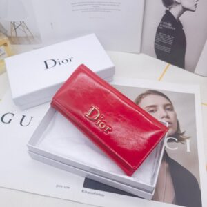 【AT10170】ディオールの赤い牛革財布 - 高級エレガンスで品位向上！ | Christian Dior