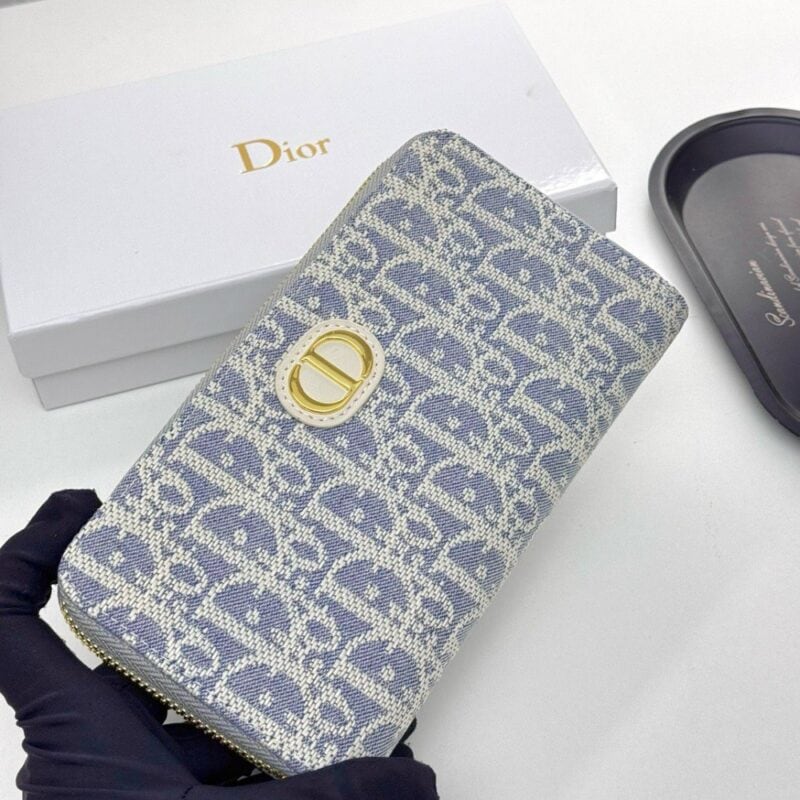 【AT10173】ディオールクラシックOblique刺繍ウォレット - フレンチエレガンスと都市の雰囲気 | Dior