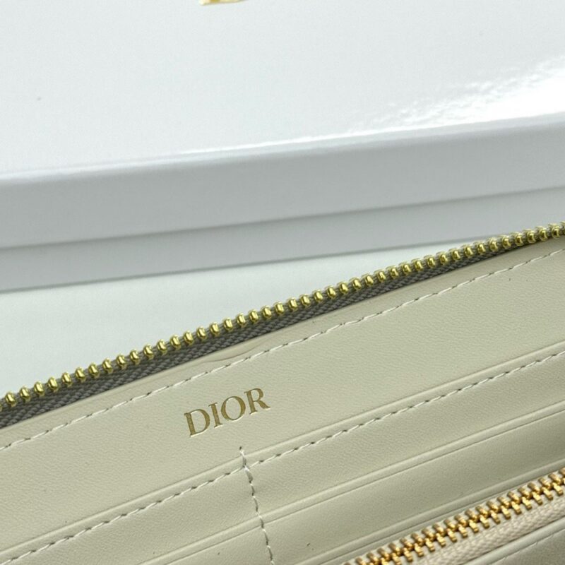 【AT10173】ディオールクラシックOblique刺繍ウォレット - フレンチエレガンスと都市の雰囲気 | Dior