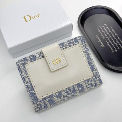 【AT10174】ディオールのクラシックなフラワープリント 財布 - ラグジュアリーなエレガントさを演出 | Dior Paris