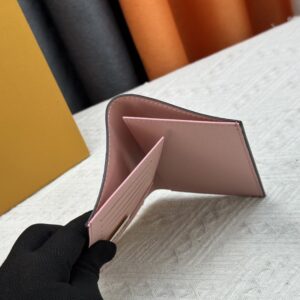 【AT10177】ルイ・ヴィトンモノグラムパスポートホルダー｜ファッションアクセサリー | Louis Vuitton Paris
