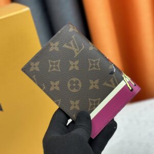 【AT10178】ルイ・ヴィトン ロマンチックな長い首のパスポートケース | LV