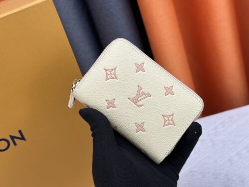 【AT10183】ルイ・ヴィトン(Louis Vuitton) モノグラム・アンプラントレ・小銭入れ: 高級型押しレザー 落ち着いた贅沢さと洗練さを演出 | Louis Vuitton Malletier