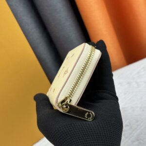 【AT10183】ルイ・ヴィトン(Louis Vuitton) モノグラム・アンプラントレ・小銭入れ: 高級型押しレザー 落ち着いた贅沢さと洗練さを演出 | Louis Vuitton Malletier