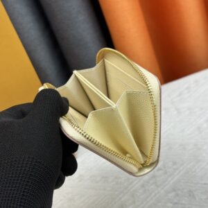 【AT10183】ルイ・ヴィトン(Louis Vuitton) モノグラム・アンプラントレ・小銭入れ: 高級型押しレザー 落ち着いた贅沢さと洗練さを演出 | Louis Vuitton Malletier