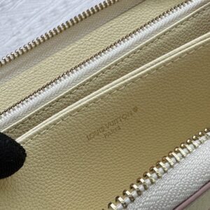 【AT10185】ルイ・ヴィトン Zippyシリーズのエレガントなモノグラム・アンプレインテ財布 | Louis Vuitton
