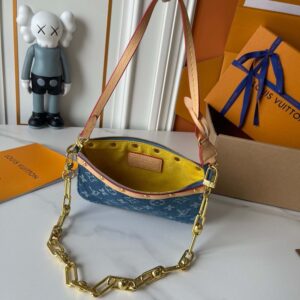 【AT10189】ルイ・ヴィトンのデニムブルーPochette Accessoires - スタイリッシュなデザインと機能性を兼ね備えた都会的なアクセサリー | Louis Vuitton