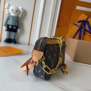 【AT10191】ルイ・ヴィトン Pochette Accessoires：芸術と贅沢が融合した小さなハンドバッグ | Louis Vuitton Paris