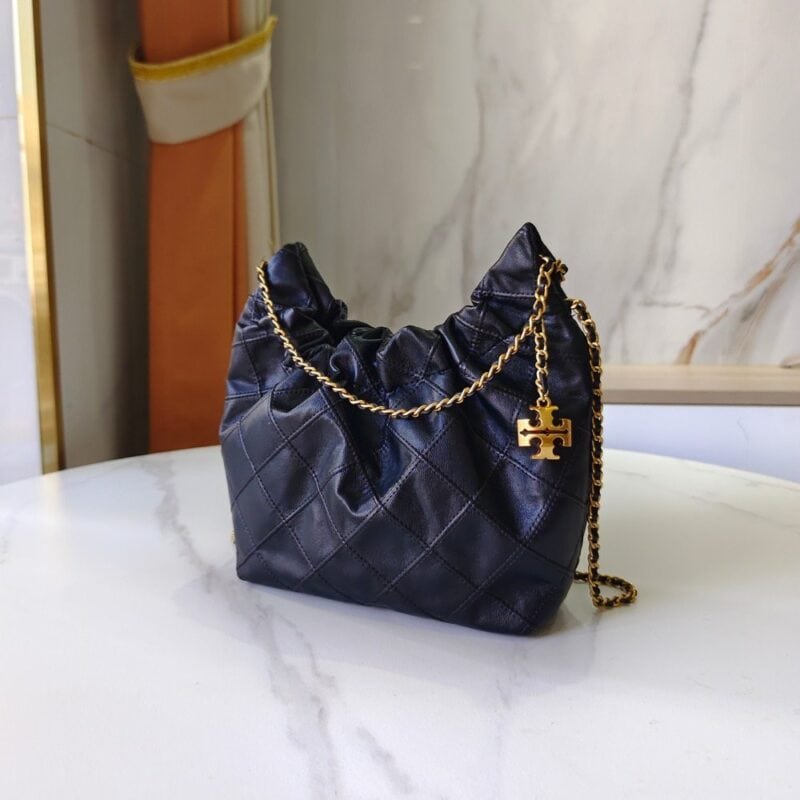 【AT10194】トリーバーチ：クラシックなダイヤ柄チェーンバッグ、都会の女性におすすめ | Tory Burch