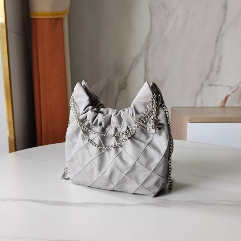 【AT10196】ダイヤパターン柔らかなヤギ革チェーンバッグ - Luxury Chic Bags | Chanel