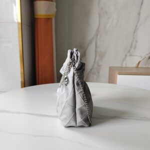 【AT10196】ダイヤパターン柔らかなヤギ革チェーンバッグ - Luxury Chic Bags | Chanel