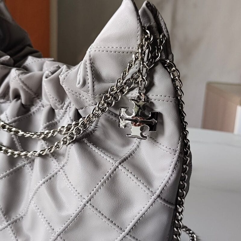【AT10196】ダイヤパターン柔らかなヤギ革チェーンバッグ - Luxury Chic Bags | Chanel