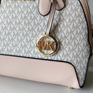【AT10201】Michael Kors（マイケル・コース）ピンク＆ホワイトシェルバッグ、都会の女性のおしゃれなスタイルを演出！ | MK