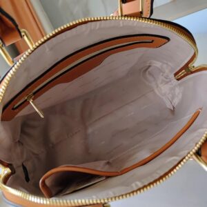 【AT10202】マイケル・コースのジェットセットシェルバッグ - 高級感とファッション性を兼ね備えた都会の女性向け | Michael Kors