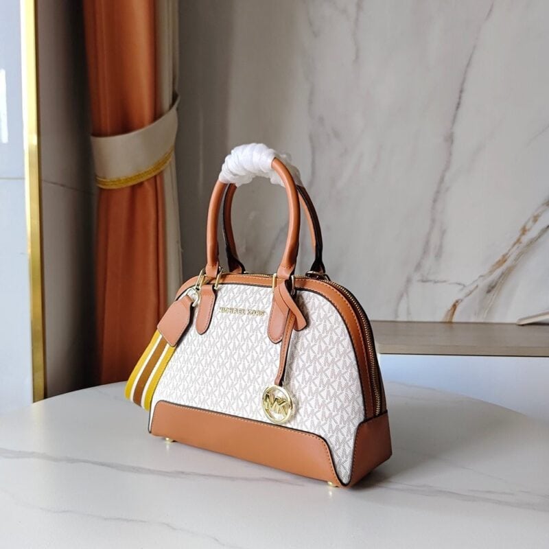 【AT10203】マイケル・コース高級シェルバッグ - 都会の女性に必須のエレガントなアイテム！ | Michael Kors