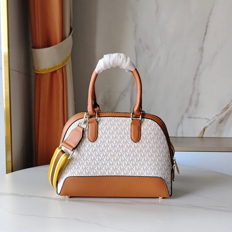 【AT10203】マイケル・コース高級シェルバッグ - 都会の女性に必須のエレガントなアイテム！ | Michael Kors