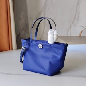 【AT10208】トリーバーチのクラシックナイロントートバッグ - 都会の女性が必須アイテム | Tory Burch