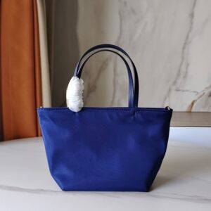 【AT10208】トリーバーチのクラシックナイロントートバッグ - 都会の女性が必須アイテム | Tory Burch