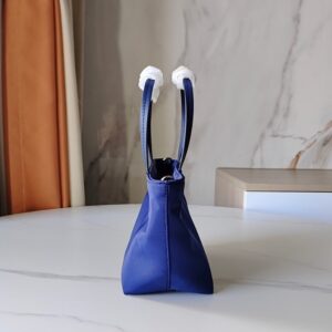 【AT10208】トリーバーチのクラシックナイロントートバッグ - 都会の女性が必須アイテム | Tory Burch