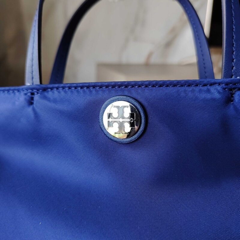【AT10208】トリーバーチのクラシックナイロントートバッグ - 都会の女性が必須アイテム | Tory Burch