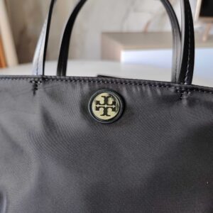 【AT10210】シックで豪華なナイロンバッグ - プラダ Prada | Tory Burch